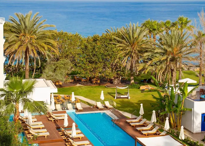 Azia & Ξενοδοχείο