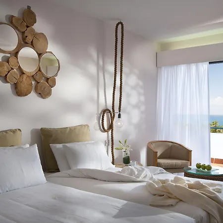 ホテル Azia & パ フォス