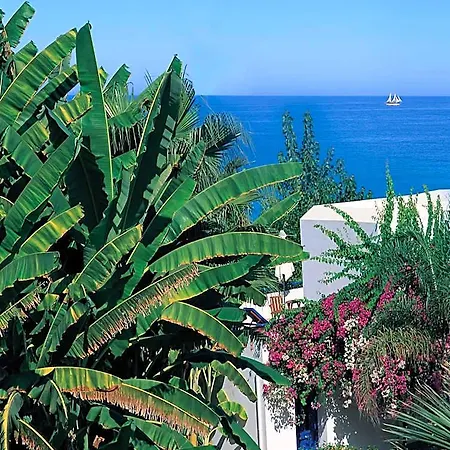 Azia & Hotel 5*