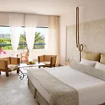 Azia & Hotel